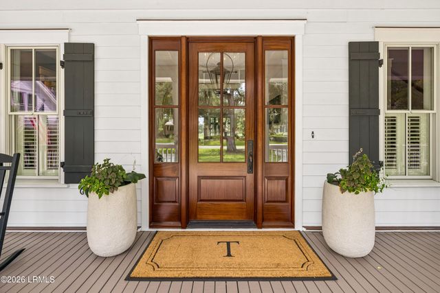 8 Old Oak Road, Bluffton, SC 29909