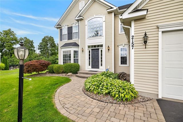2157 Turfside Court, Canandaigua Town, NY 14424