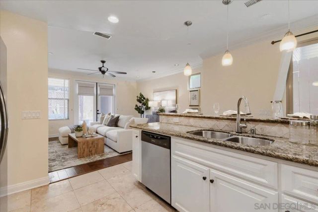 1424 Thomas Ave, San Diego, CA 92109