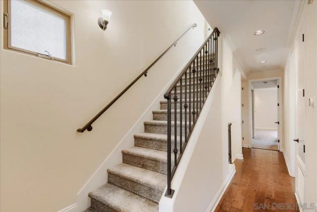 1424 Thomas Ave, San Diego, CA 92109