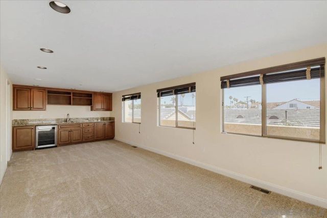1424 Thomas Ave, San Diego, CA 92109
