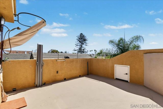 1424 Thomas Ave, San Diego, CA 92109