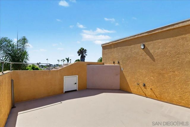 1424 Thomas Ave, San Diego, CA 92109