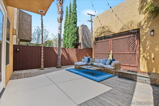 1424 Thomas Ave, San Diego, CA 92109