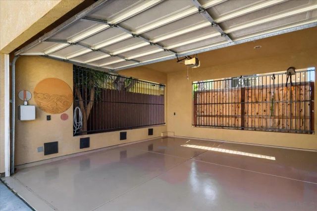 1424 Thomas Ave, San Diego, CA 92109