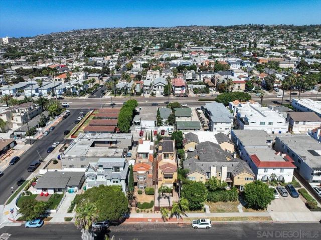 1424 Thomas Ave, San Diego, CA 92109