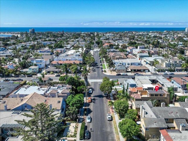 1424 Thomas Ave, San Diego, CA 92109
