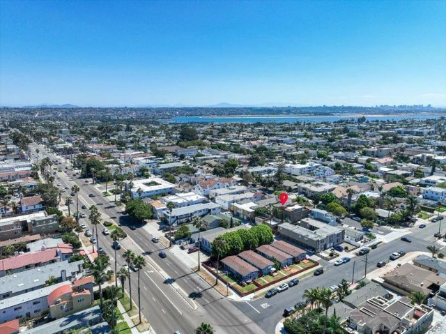 1424 Thomas Ave, San Diego, CA 92109