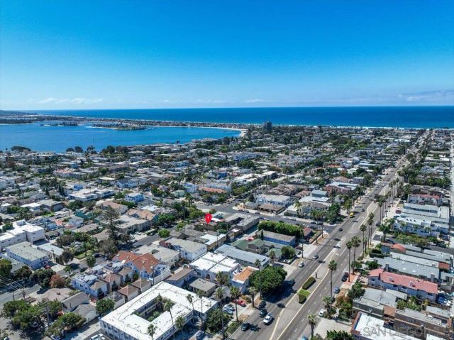 1424 Thomas Ave, San Diego, CA 92109