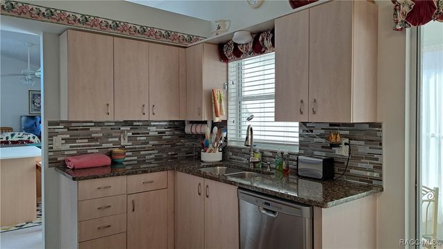10444 S Clint Loop, Floral City, FL 34436