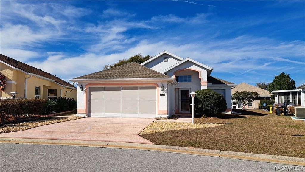 10444 S Clint Loop, Floral City, FL 34436