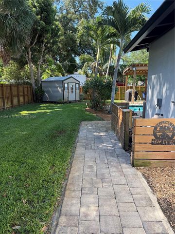 2848 SW 13th Ct, Fort Lauderdale, FL 33312