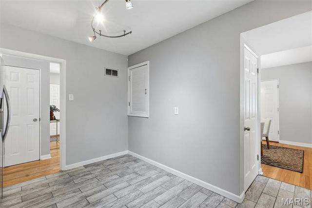 8830 Red Oak Drive, Crestwood, MO 63126