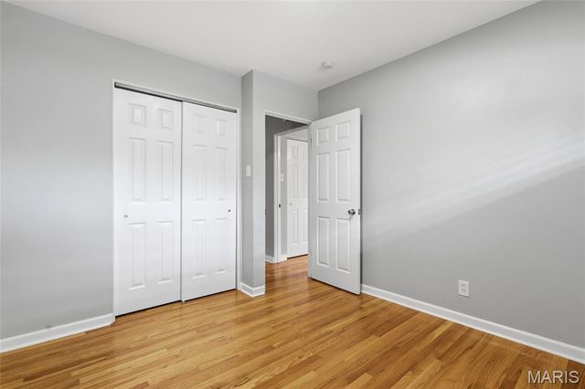8830 Red Oak Drive, Crestwood, MO 63126