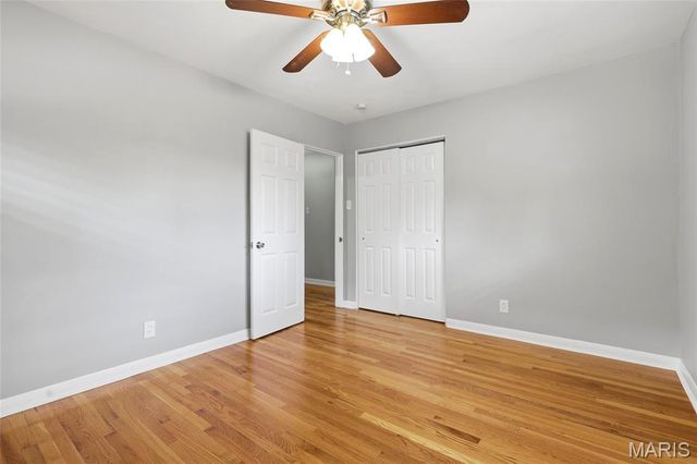 8830 Red Oak Drive, Crestwood, MO 63126