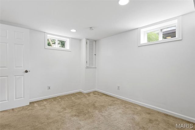 8830 Red Oak Drive, Crestwood, MO 63126