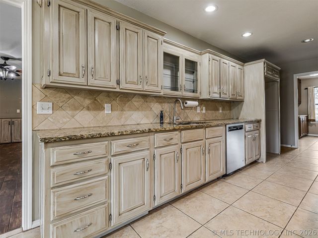 3319 Westgreen Way, Sapulpa, OK 74066