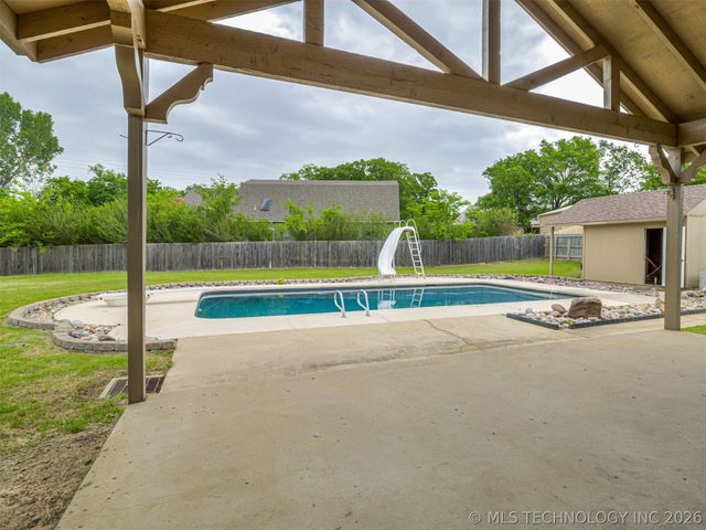 3319 Westgreen Way, Sapulpa, OK 74066