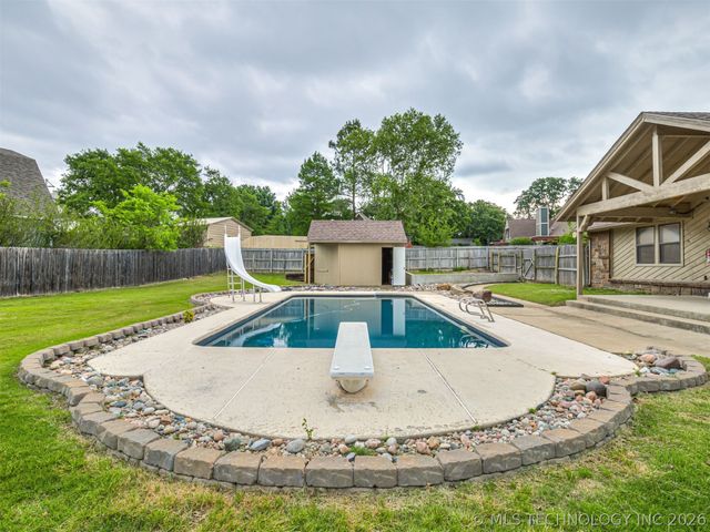 3319 Westgreen Way, Sapulpa, OK 74066