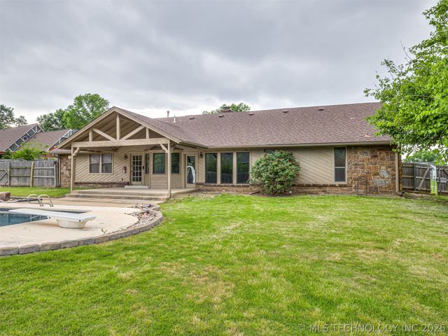 3319 Westgreen Way, Sapulpa, OK 74066