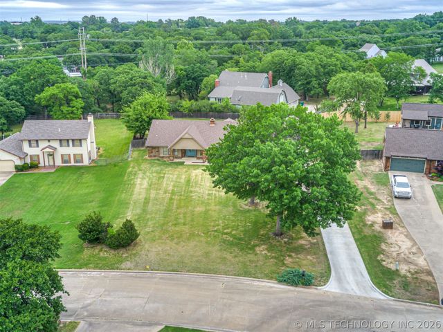 3319 Westgreen Way, Sapulpa, OK 74066