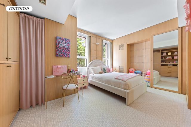 170 E End Ave Apt 2M, New York City, NY 10128