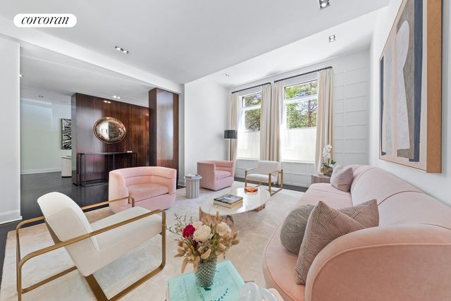 170 E End Ave Apt 2M, New York City, NY 10128