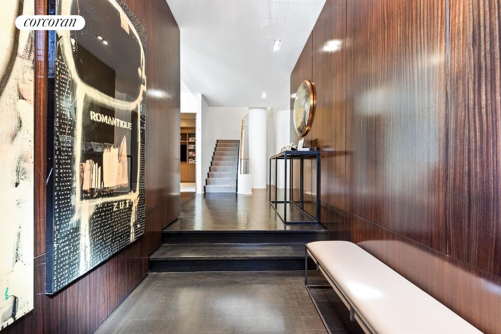 170 E End Ave Apt 2M, New York City, NY 10128