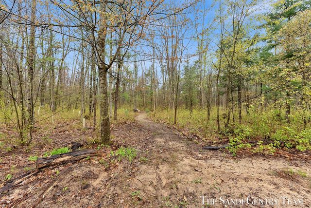 11585 Pond Road, Montague, MI 49437