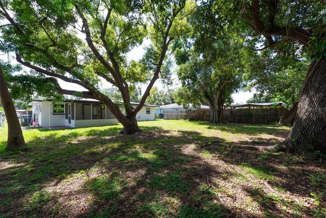 1516 COUNTRY LANE W, Clearwater, FL 33759