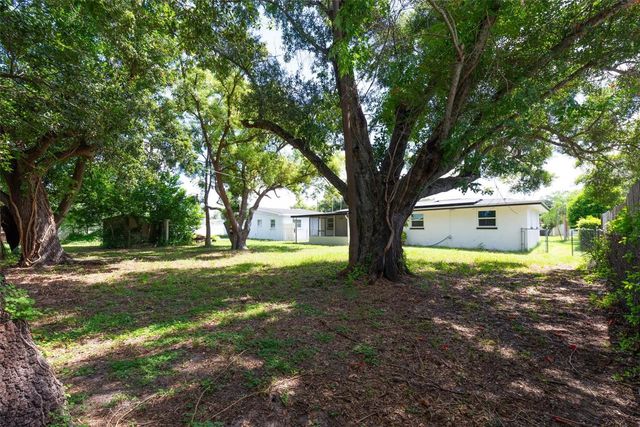 1516 COUNTRY LANE W, Clearwater, FL 33759