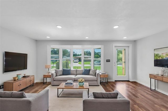 1516 COUNTRY LANE W, Clearwater, FL 33759