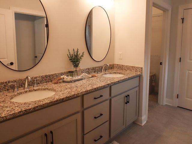 308 Winchester Drive, Rossville, GA 30741