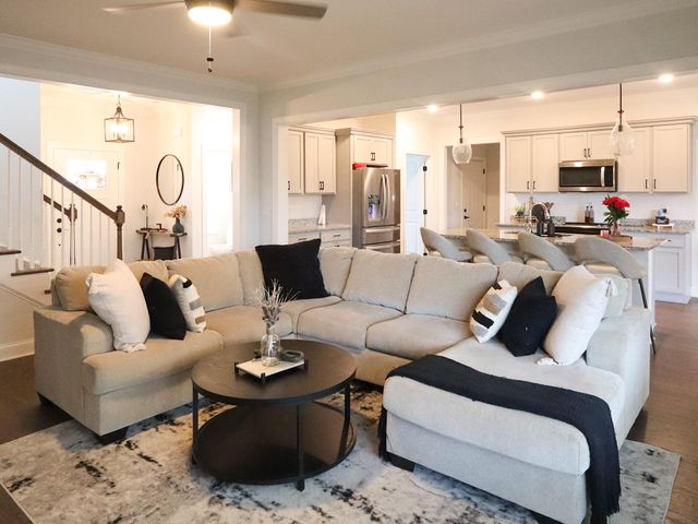 308 Winchester Drive, Rossville, GA 30741