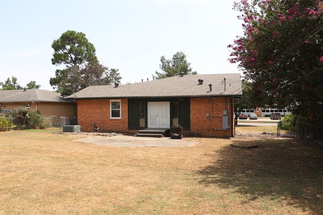 2705 Sunset Street, Denison, TX 75020