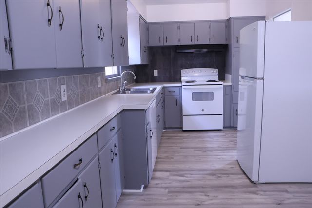 2705 Sunset Street, Denison, TX 75020