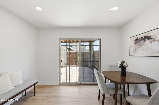 735 E VAUGHN Drive, Tempe, AZ 85283
