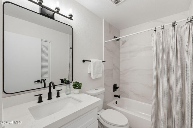 735 E VAUGHN Drive, Tempe, AZ 85283