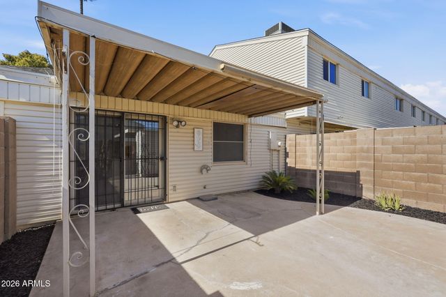 735 E VAUGHN Drive, Tempe, AZ 85283