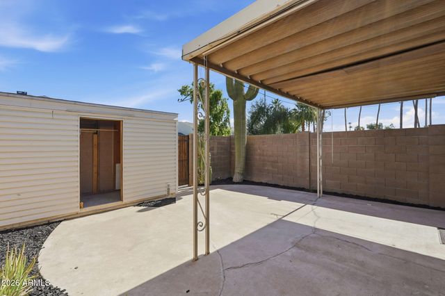 735 E VAUGHN Drive, Tempe, AZ 85283