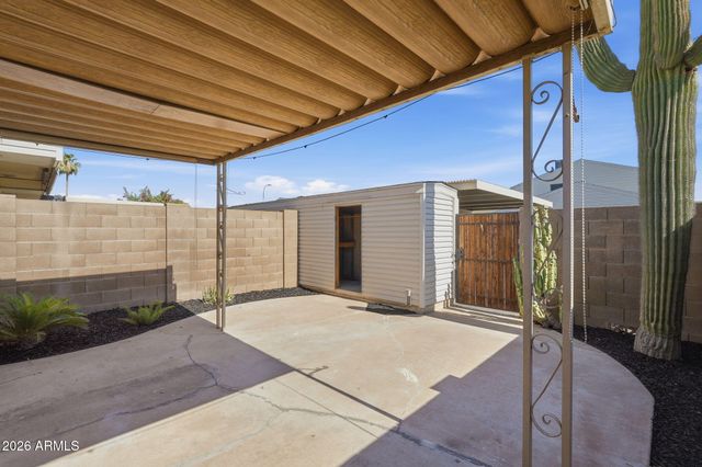 735 E VAUGHN Drive, Tempe, AZ 85283