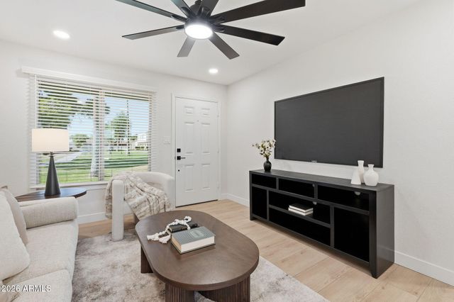 735 E VAUGHN Drive, Tempe, AZ 85283