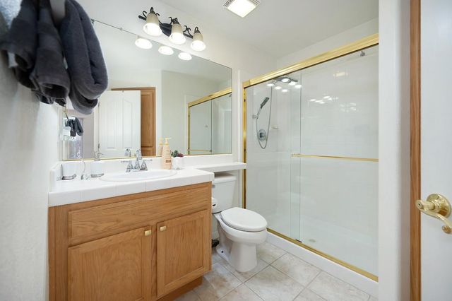 5401 Rock Field Ct, Rocklin, CA 95765