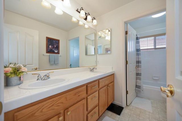 5401 Rock Field Ct, Rocklin, CA 95765