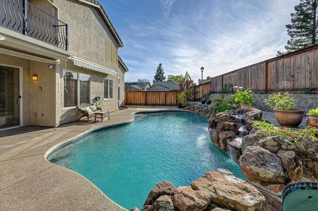 5401 Rock Field Ct, Rocklin, CA 95765