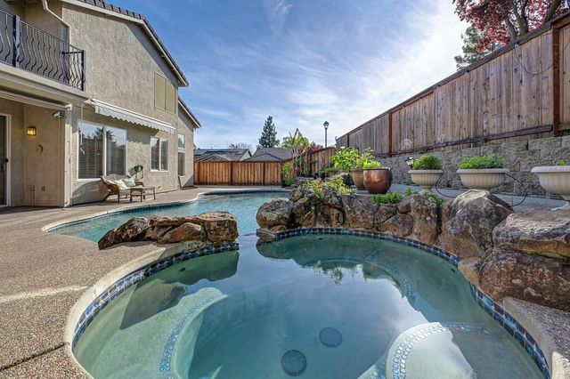 5401 Rock Field Ct, Rocklin, CA 95765