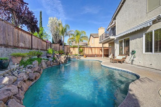 5401 Rock Field Ct, Rocklin, CA 95765