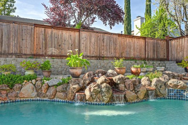 5401 Rock Field Ct, Rocklin, CA 95765