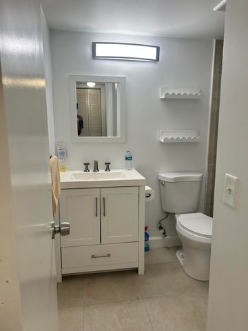 4988 Sable Pine Circle B1, West Palm Beach, FL 33417