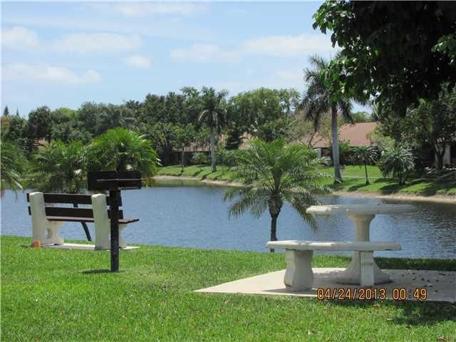 4988 Sable Pine Circle B1, West Palm Beach, FL 33417